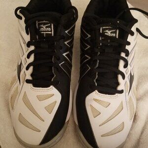 Women's Mizuno Wave Hurricane 3 Volleyball Shoes Size 7.5